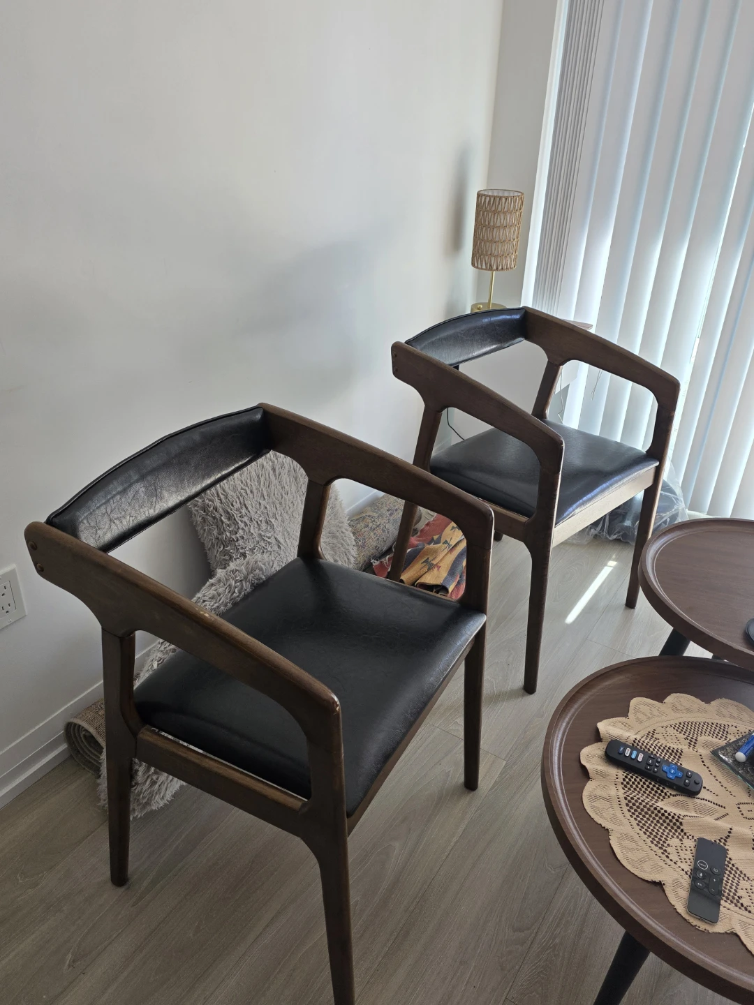 Set of 2 Modern Wooden Accent Chairs - photo 2