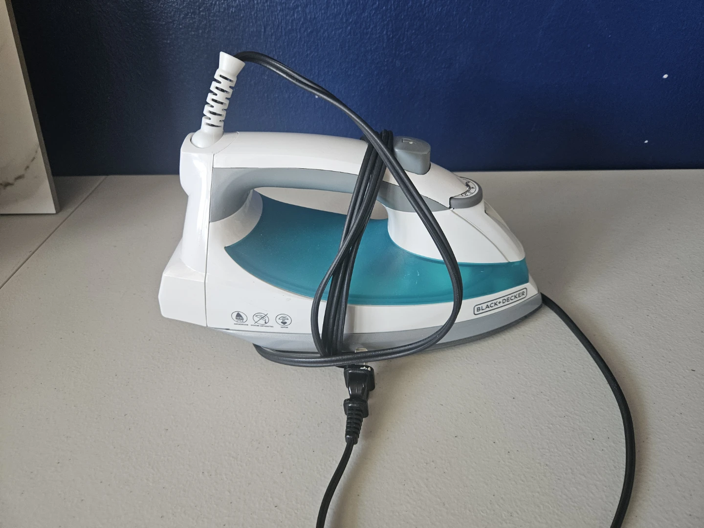 BLACK+DECKER Steam Iron