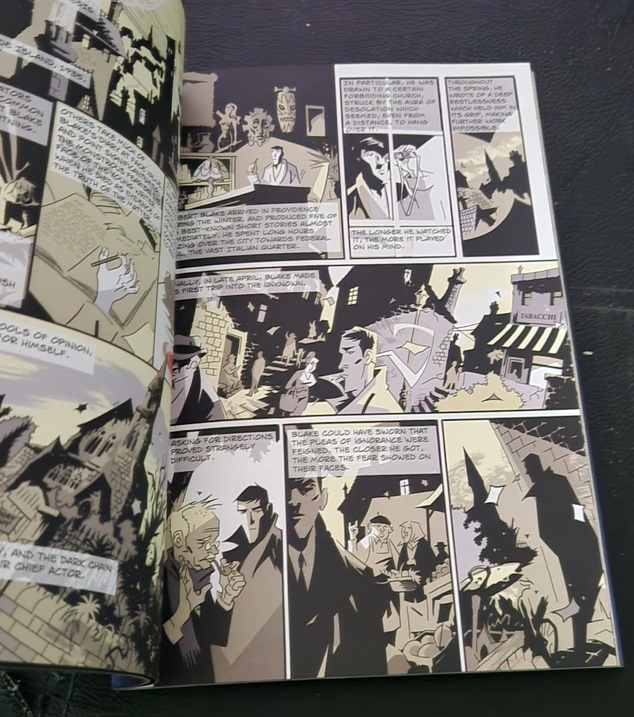 The Lovecraft Anthology: Volume 1 Graphic Novel - photo 2