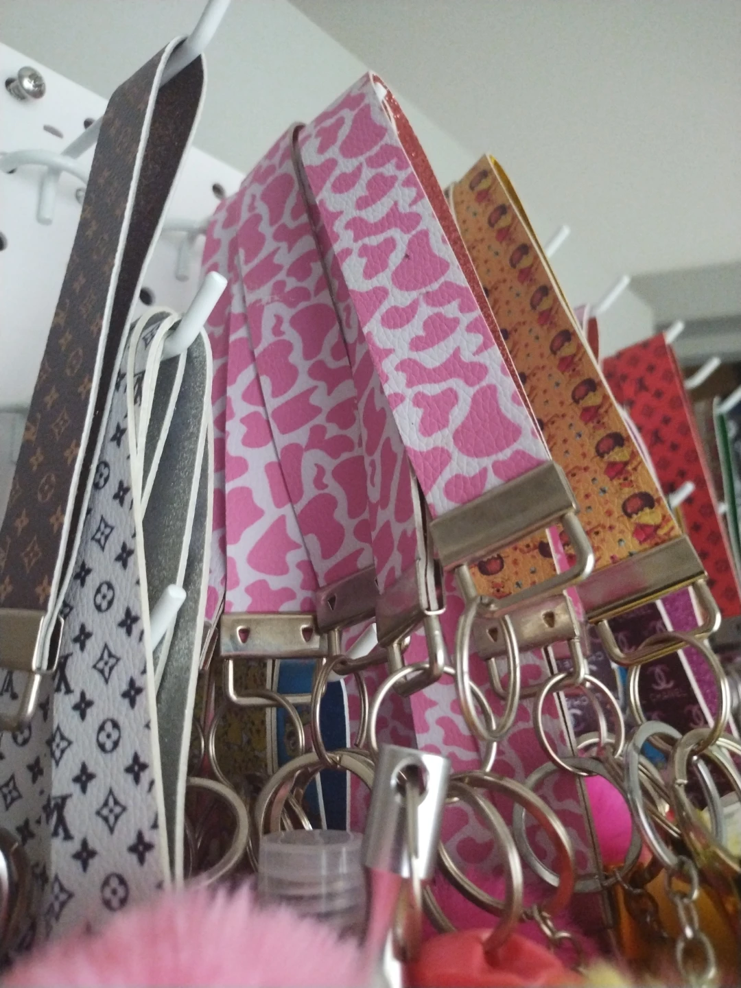 Women's defense keychain Accessories with Spikes and Pom-Poms - photo 4