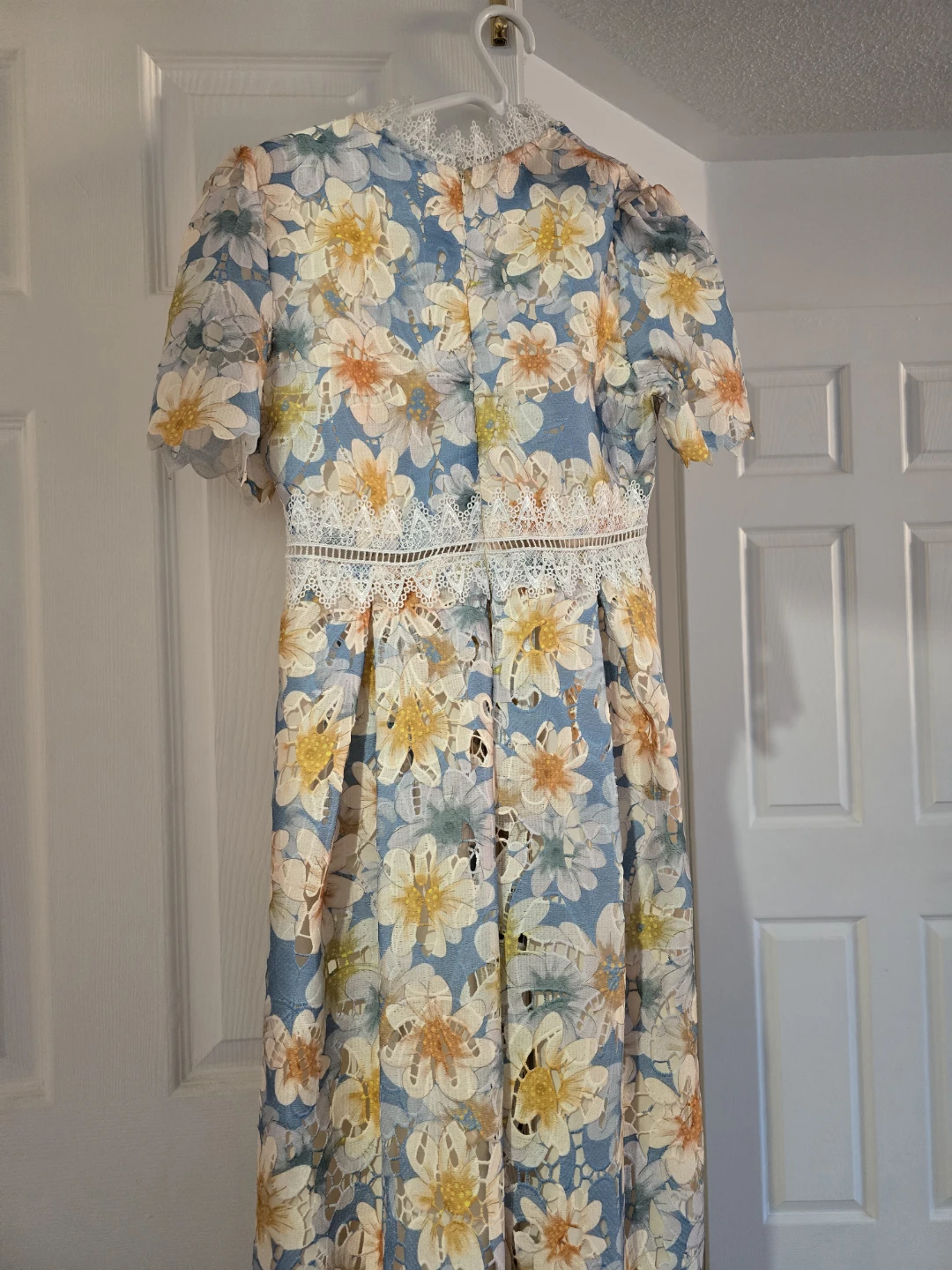 Floral Print Midi Dress with Lace Detail