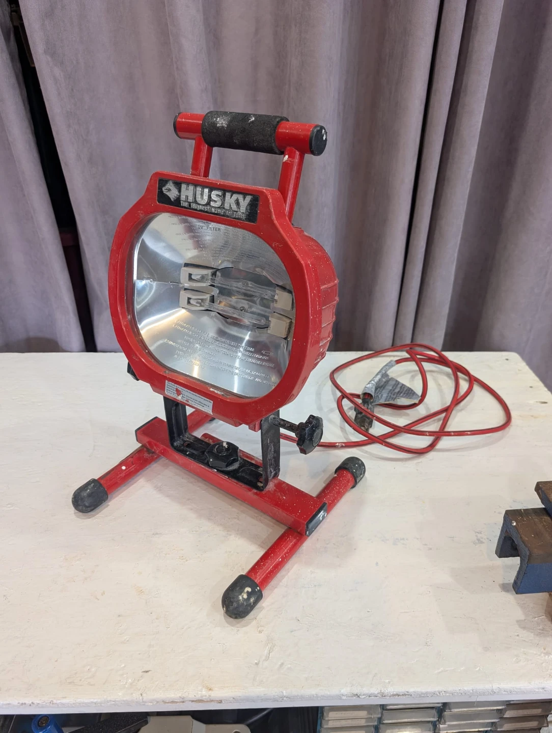 Husky Red Work Light with Stand