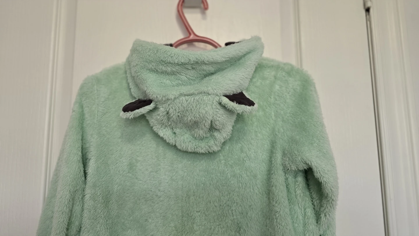 NEW Kids fleece sherpa Fuzzy Onesie - Size 8-10Y - photo 3