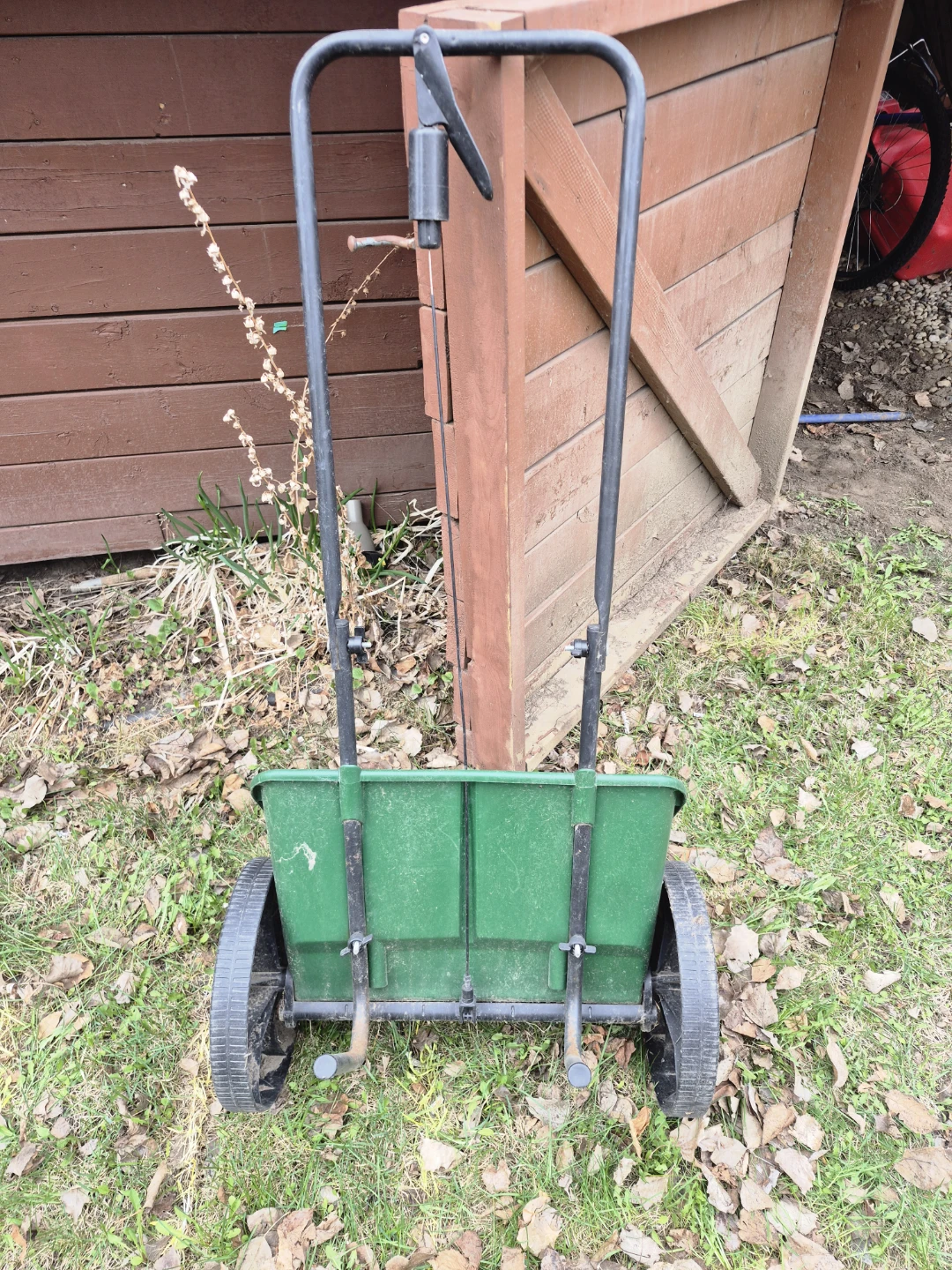 Scotts Spreader - photo 4