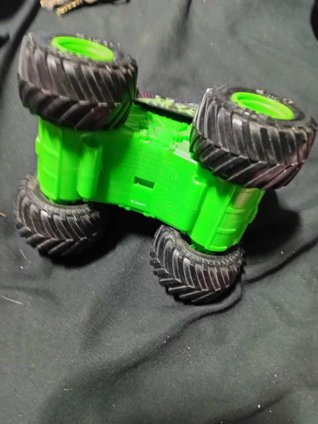 Monster Jam Grave Digger Toy Truck - photo 3