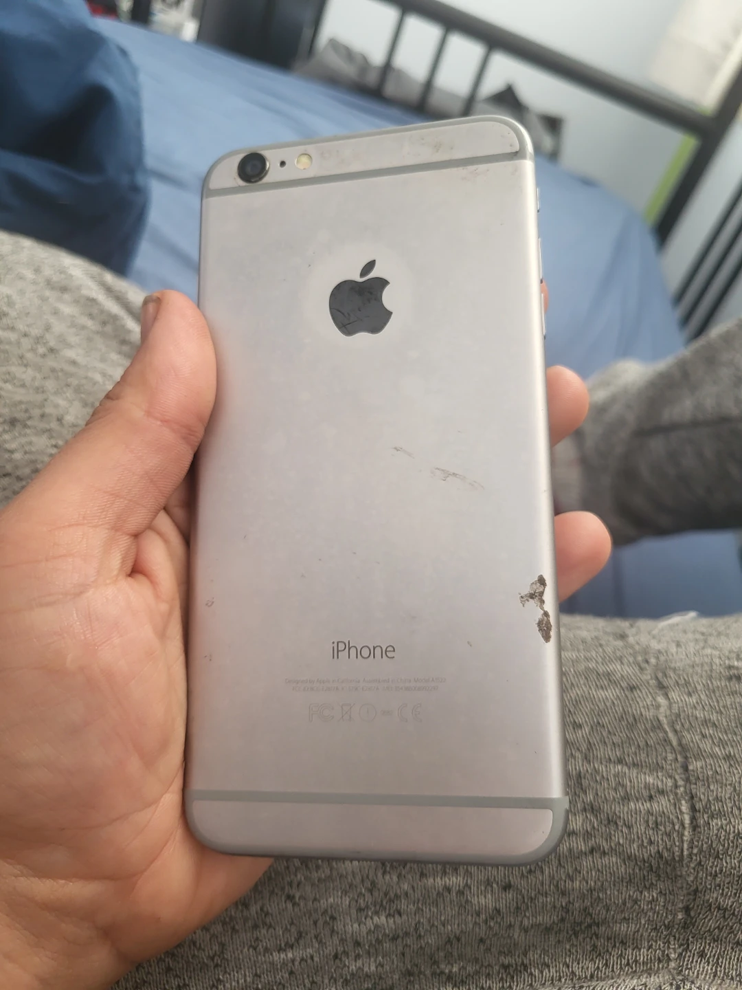 Apple iPhone 6s - Silver - photo 2