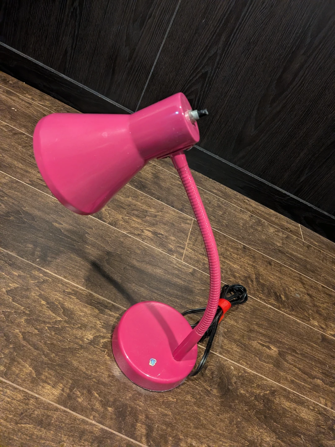 Pink Gooseneck Desk Lamp