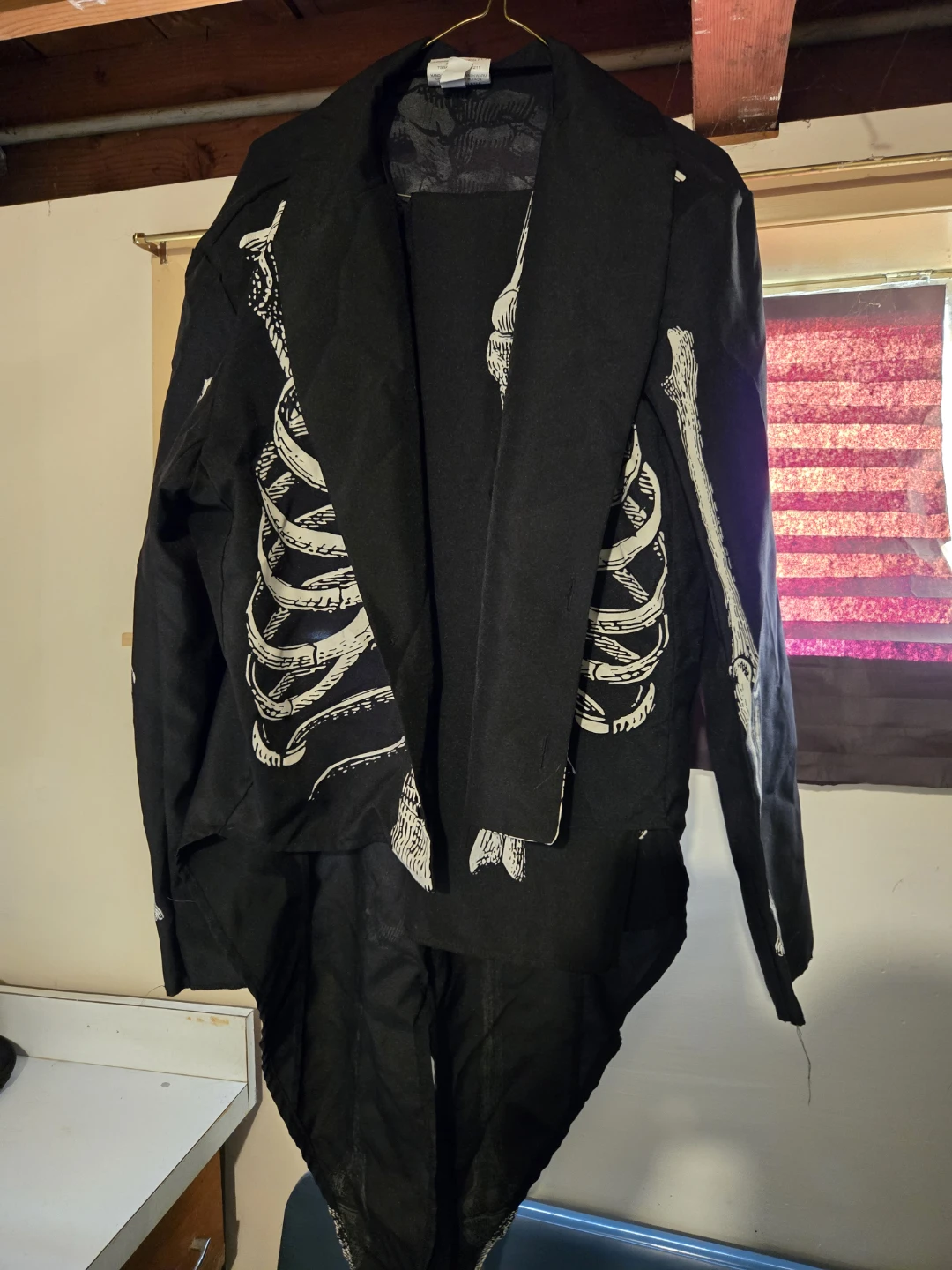 Black Skeleton Print Suit Jacket and Pants Costume Size 42/46 - photo 2