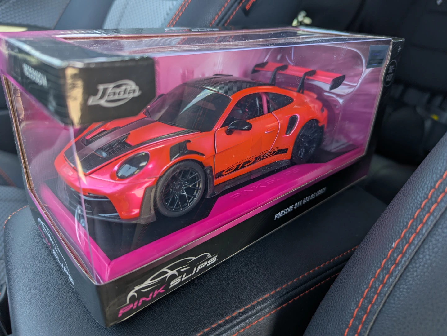 Jada Pink Slips Porsche 911 GT3 RS (992) Die-Cast Toy Car - photo 2