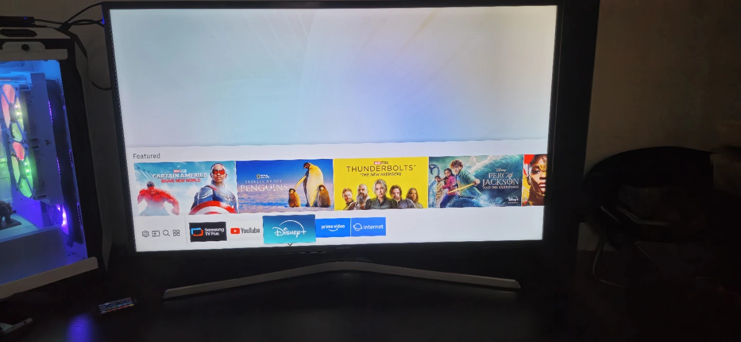 Samsung 40" 4K Smart TV