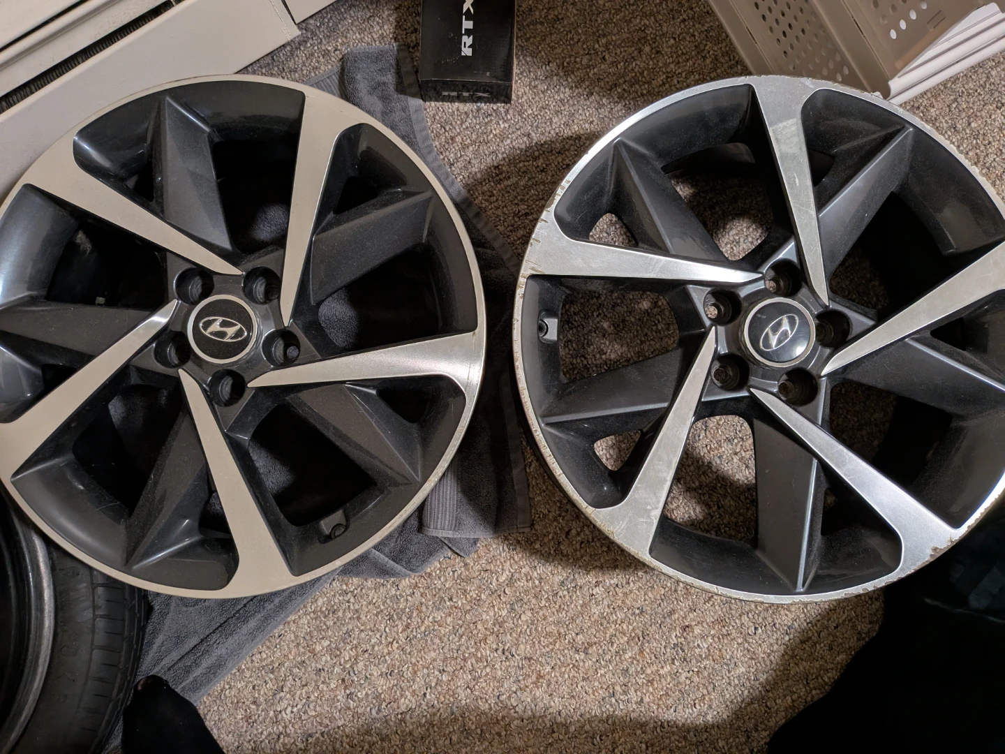 Hyundai Alloy OEM 19' Rims