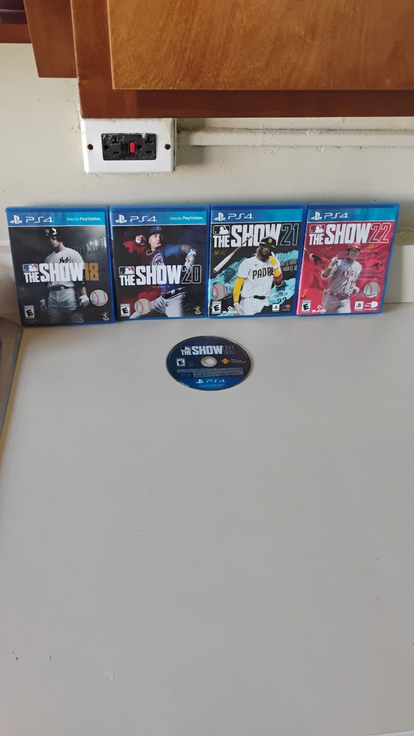 Sony PlayStation 4 Pro Console with 2 Controllers and Games - photo 3
