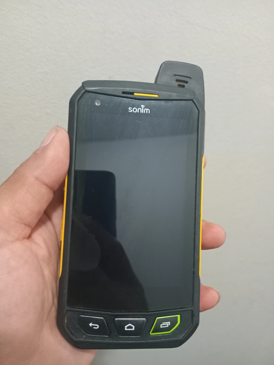 Sonim XP7 Rugged Smartphone cellphone  For parts works