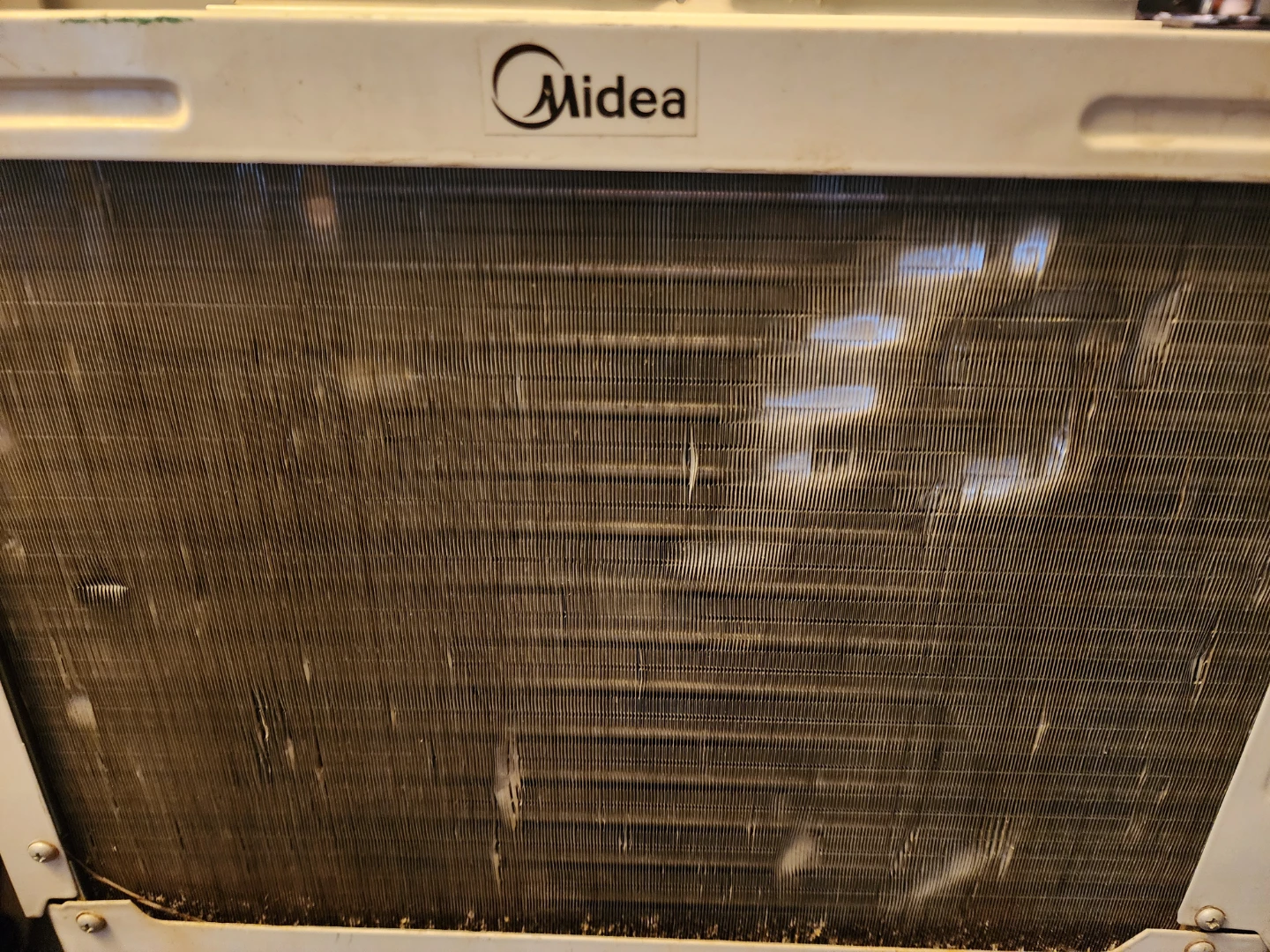 Midea Window Air Conditioner 6000 BTU/H - photo 2
