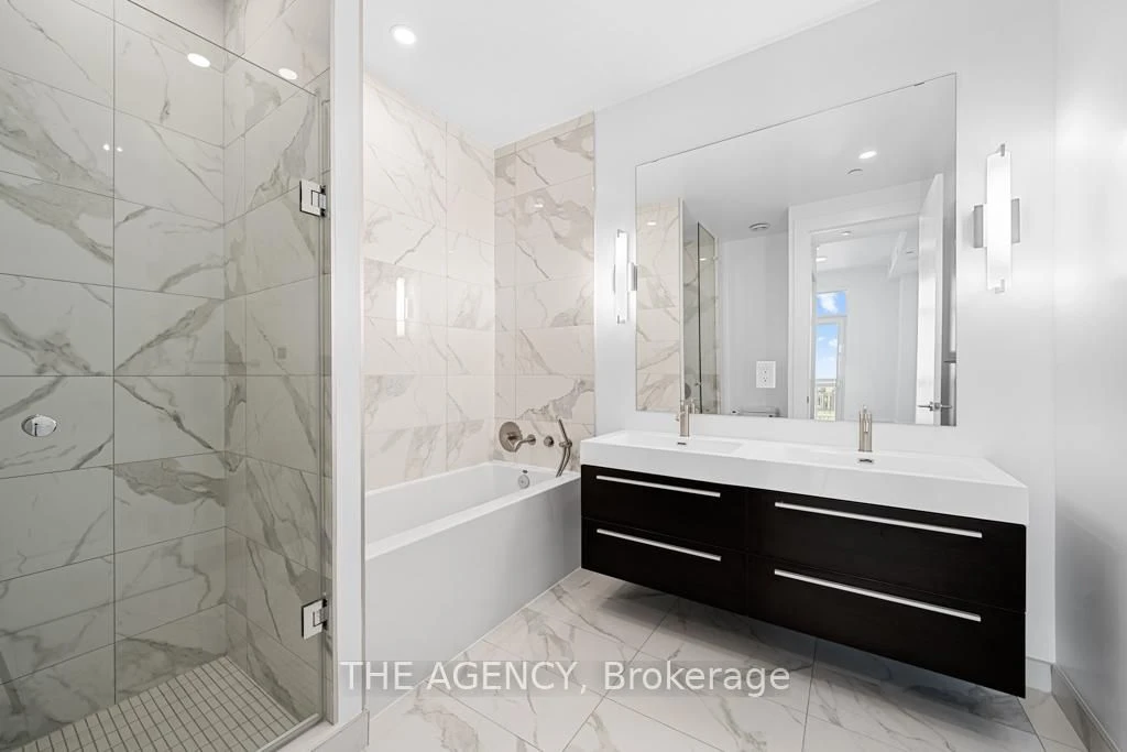 Luxury Condo for Rent 39 Roehampton Ave - photo 3