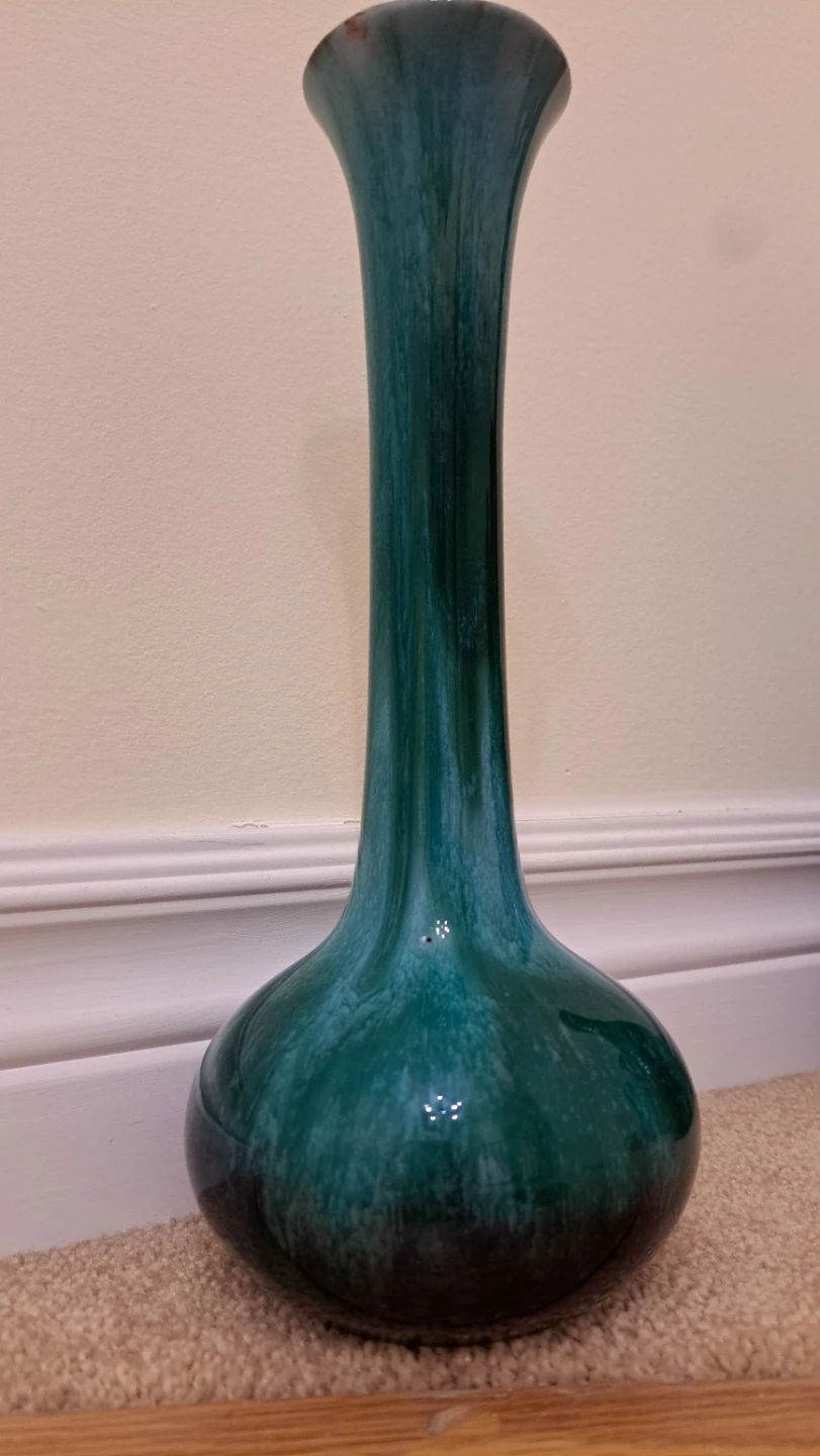 Vintage Blue Mountain Pottery Vase - photo 4