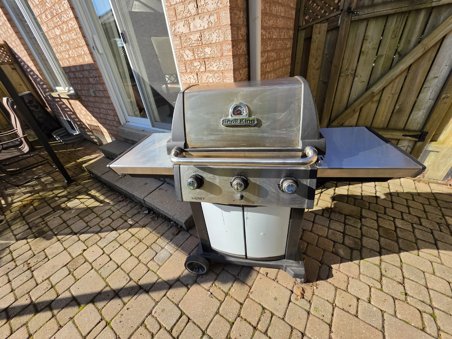 Broil King Signet Gas Grill - photo 2