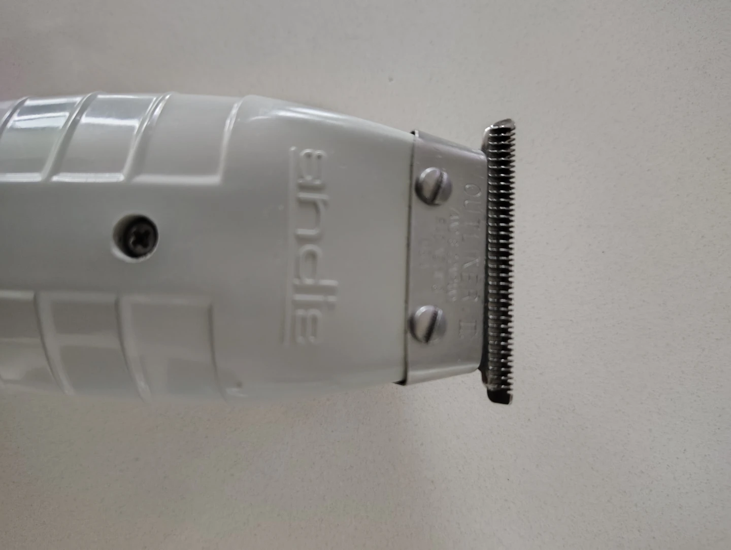 Vintage Precision: Andis Outliner II Trimmer - photo 3