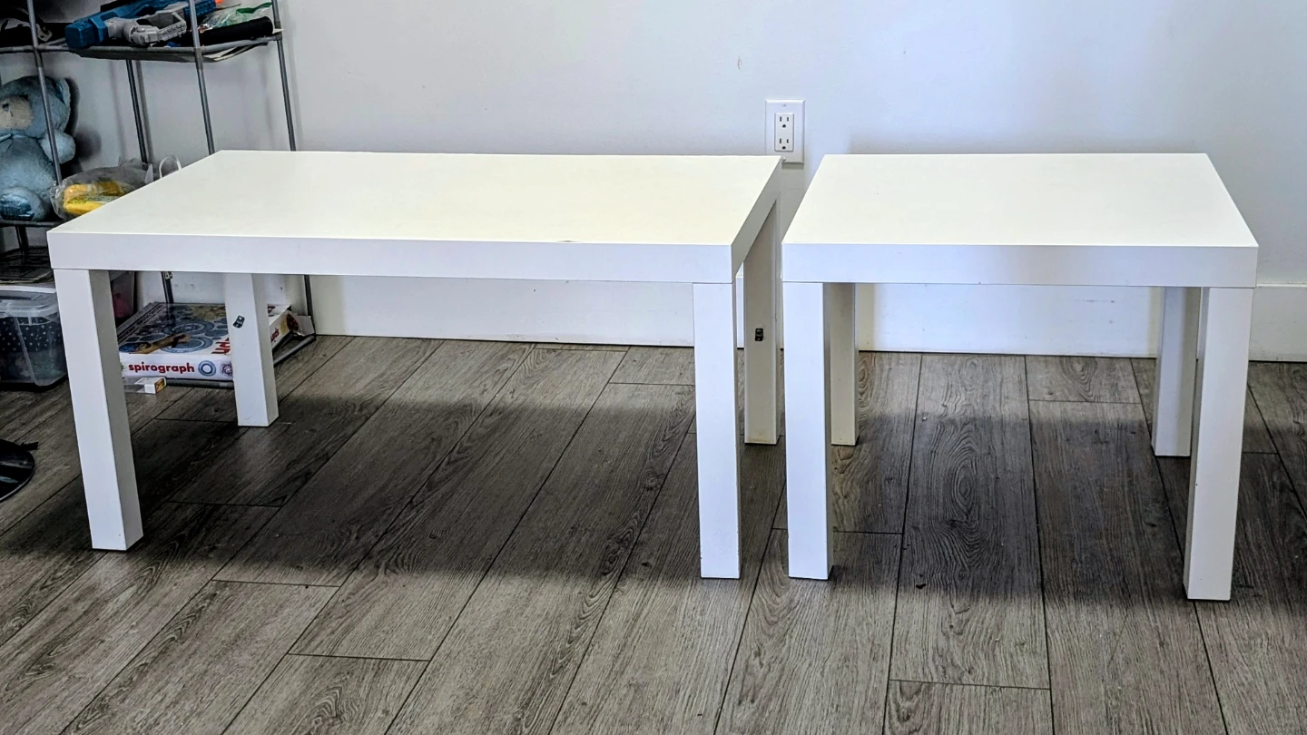 Set of 2 White Coffee Tables