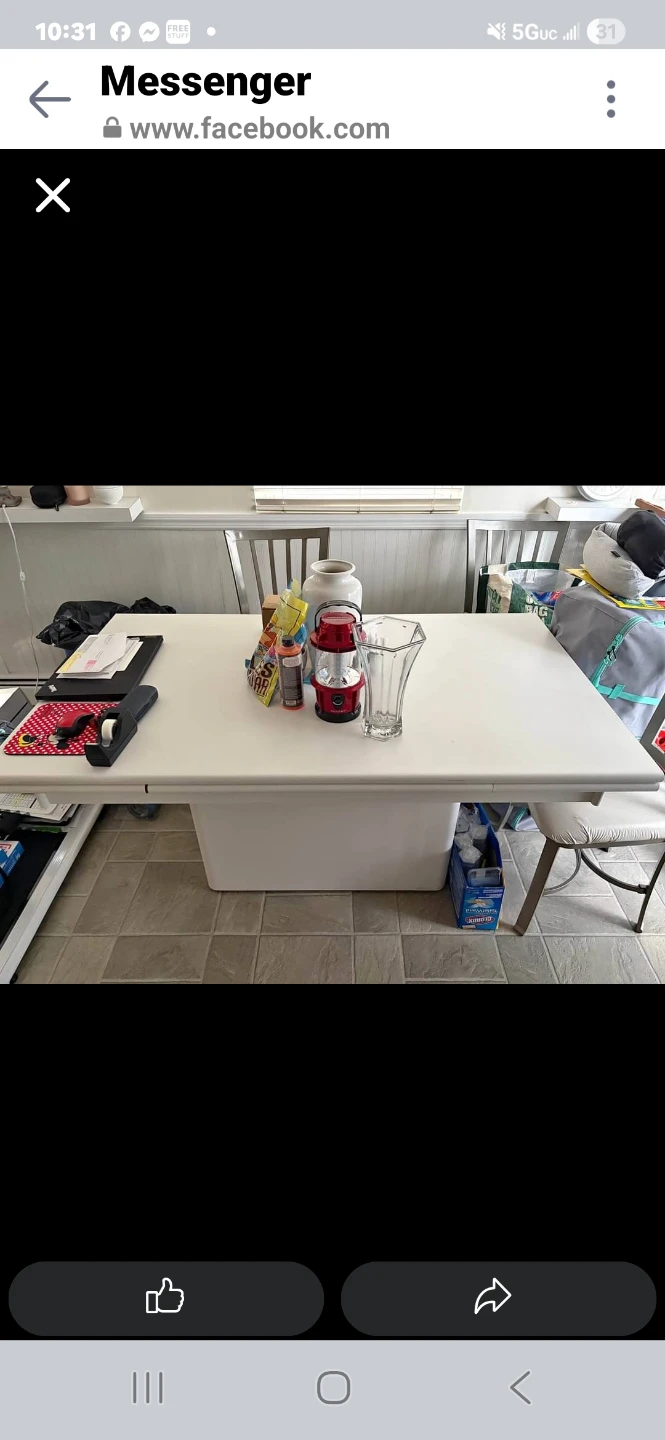 Gorgeous White Dining Table w/2 leafs & 4 Chairs - photo 3