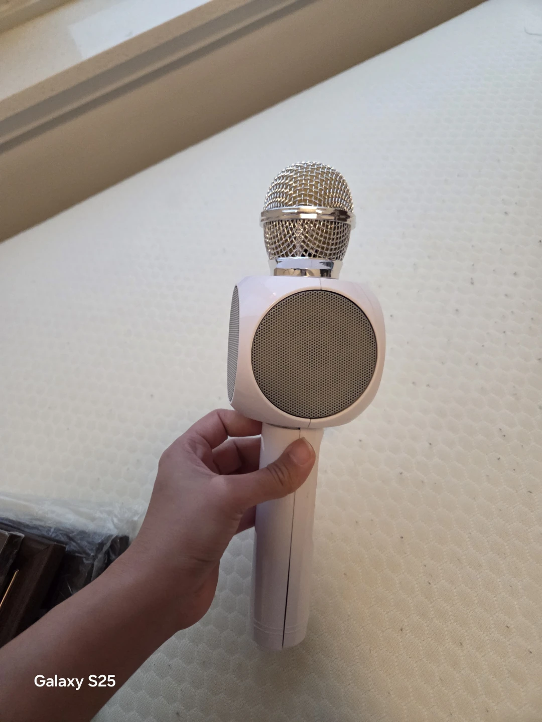Merkery White Portable Bluetooth Karaoke Microphone Speaker