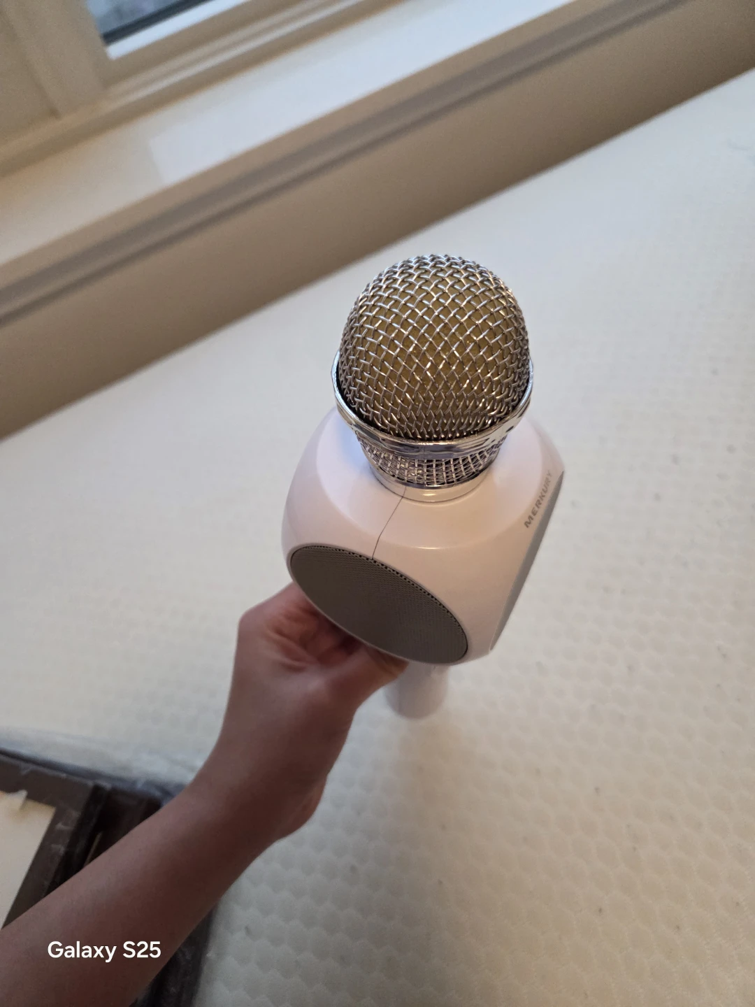 Merkery White Portable Bluetooth Karaoke Microphone Speaker - photo 2