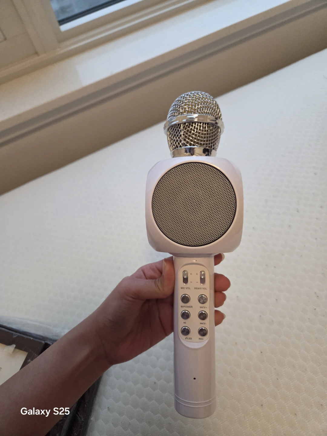 Merkery White Portable Bluetooth Karaoke Microphone Speaker - photo 3