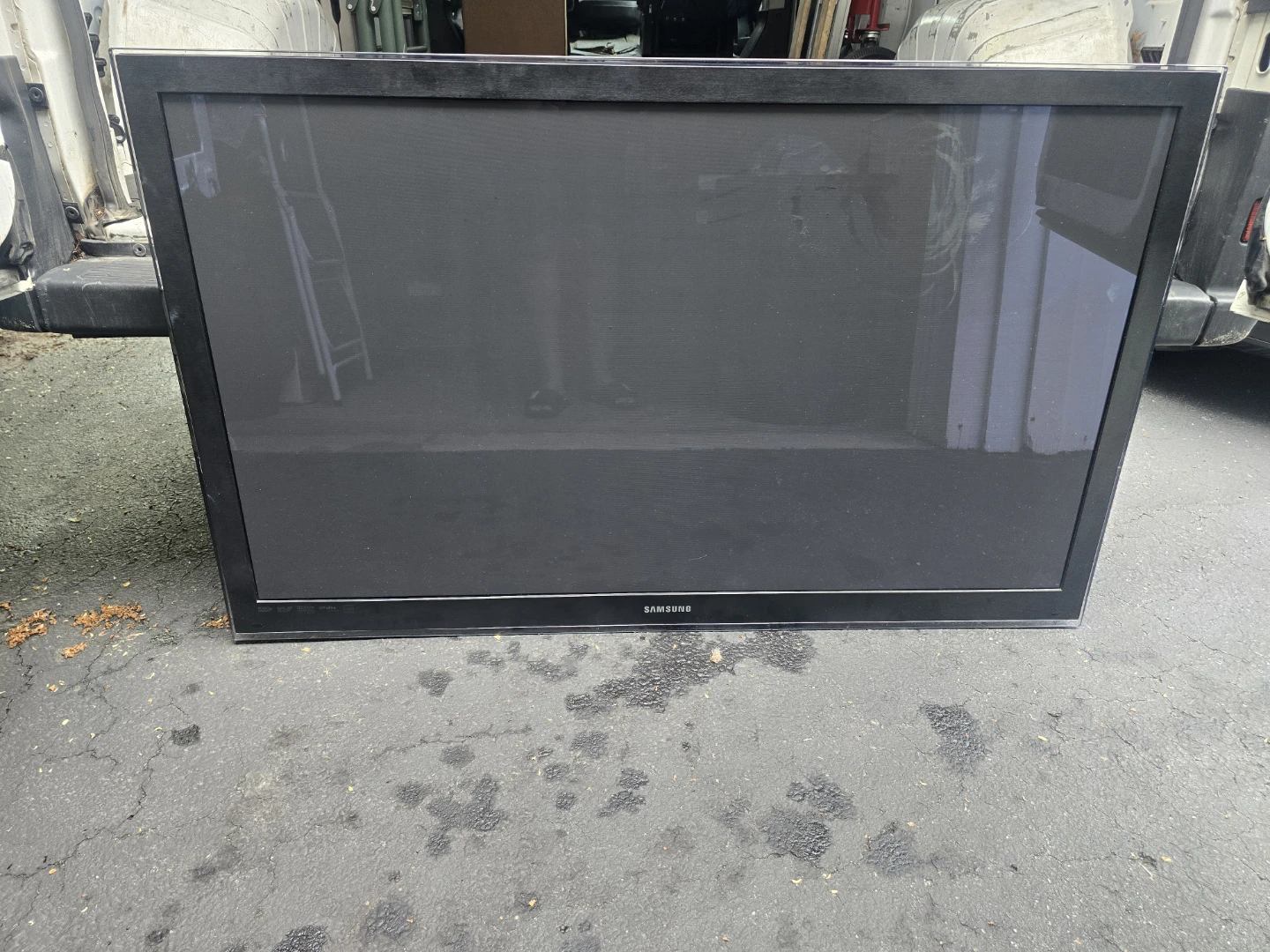Samsung 58" Plasma TV - photo 2