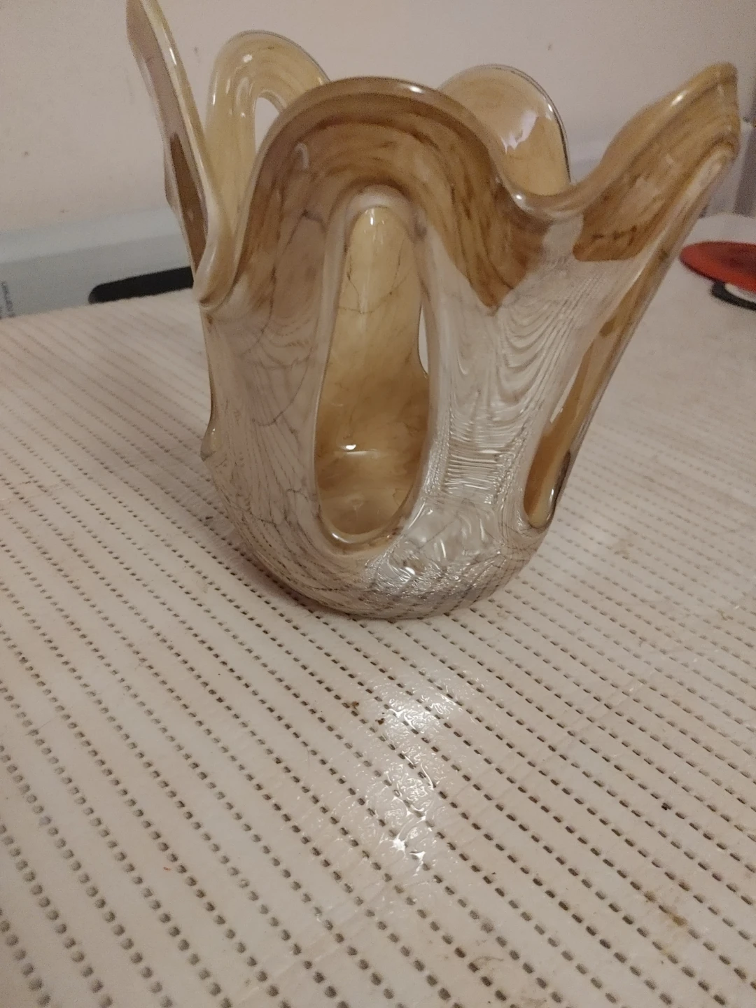 Decorative Swirl Glass Bowl