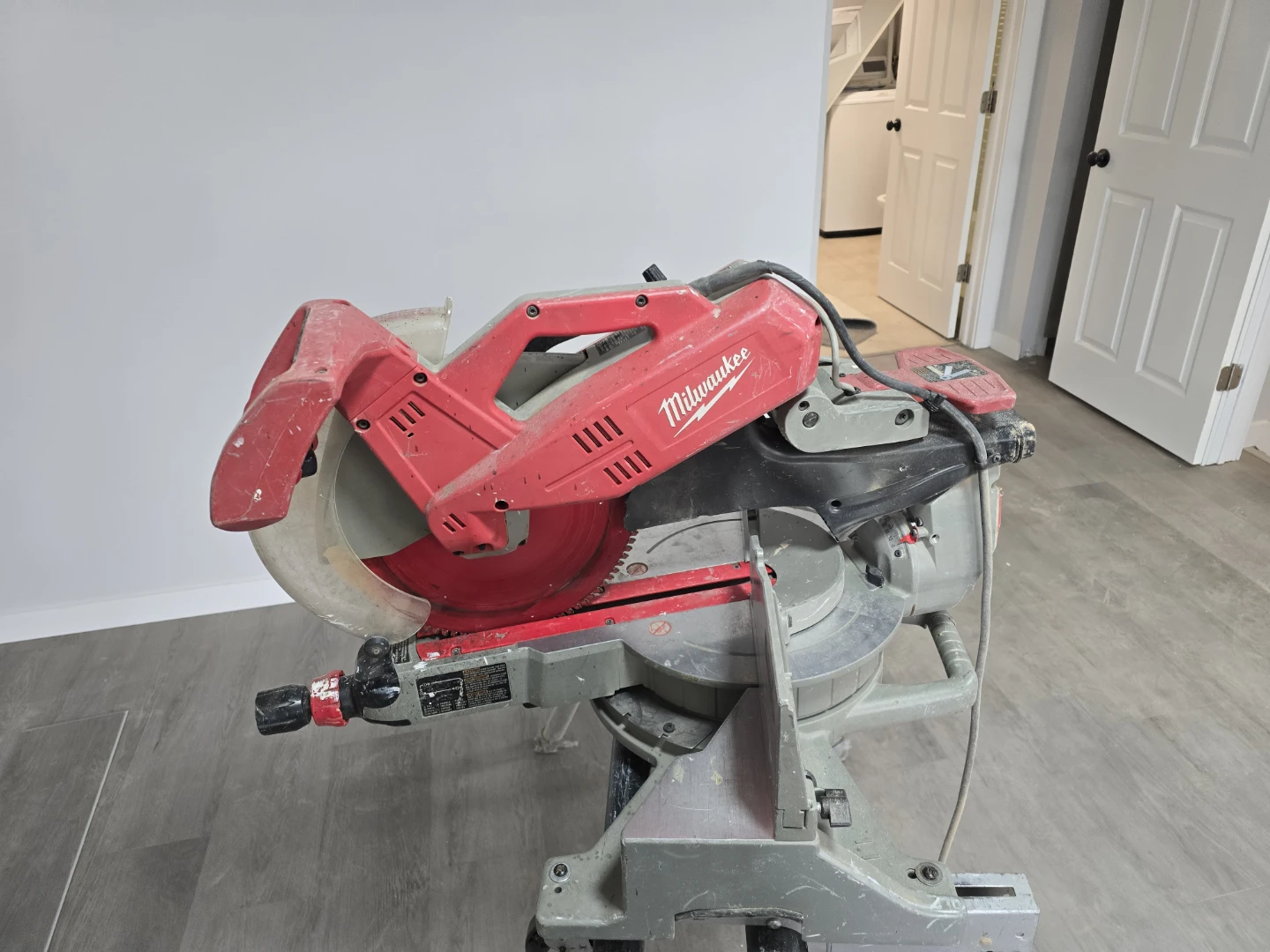 Milwaukee 12" Sliding Compound Miter Saw