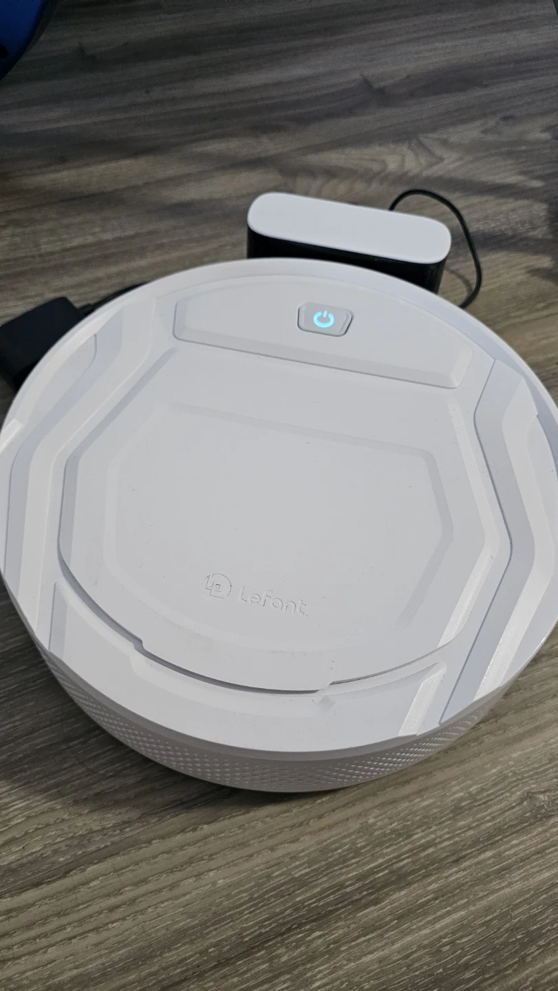 Lefant Robo Vacuum Cleaner (pickup ASAP)