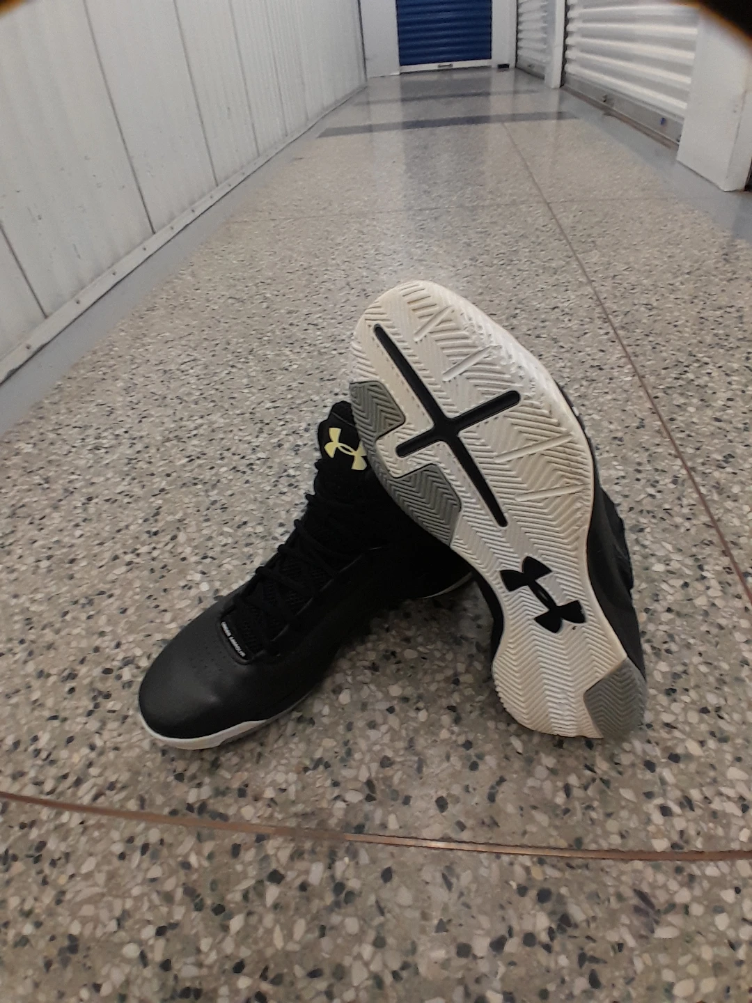 Under Armour Black Basketball Shoes Men's  Size 13 - photo 2