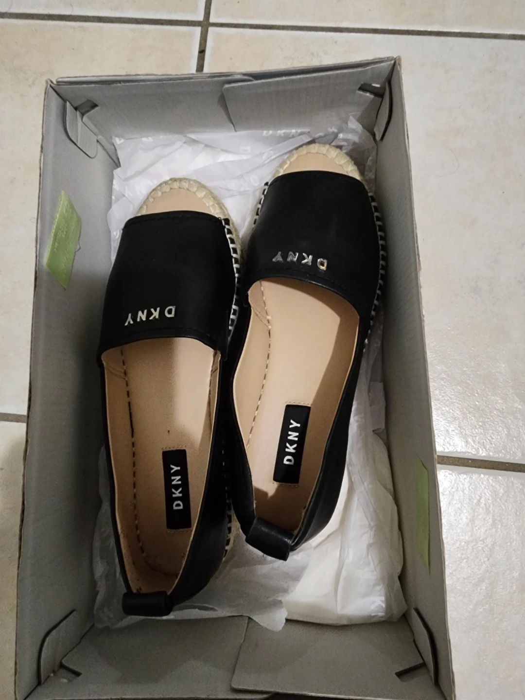 DKNY Women's Black Espadrille Flats Size 6 - photo 4