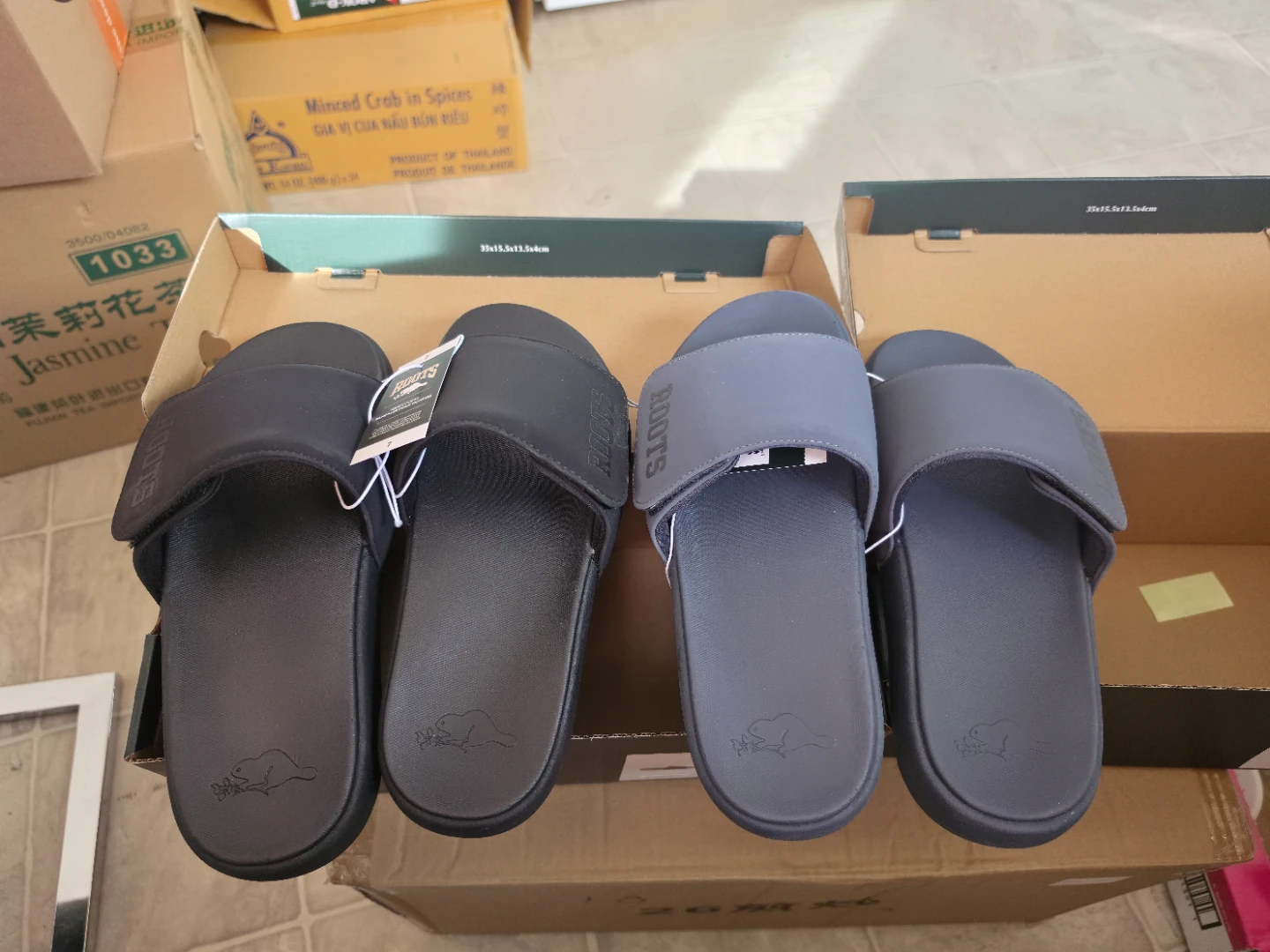 6 Brand New Roots Men's Sandal Size 7,8 $20 Each Pair Firm