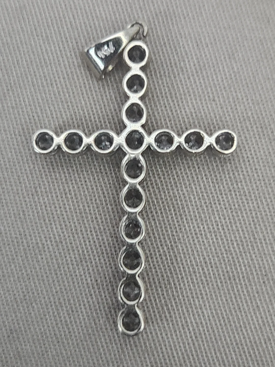 18k cross with genuine diamonds - photo 2