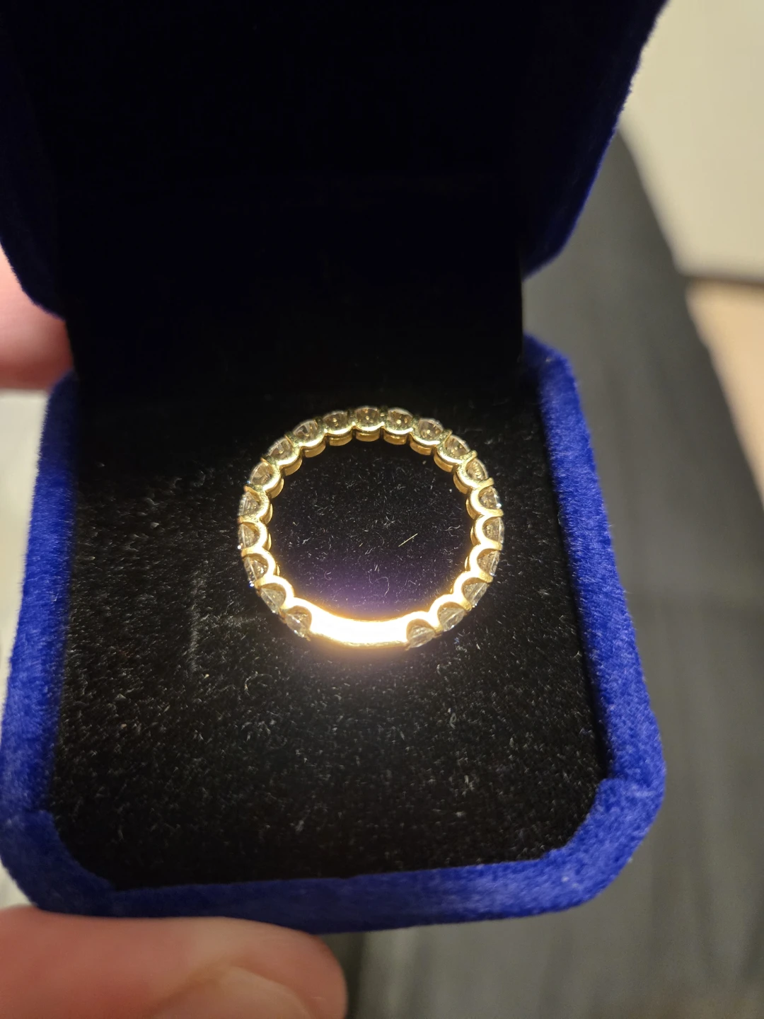 1.80ct Diamond Eternity Band - 18K Yellow Gold - photo 2