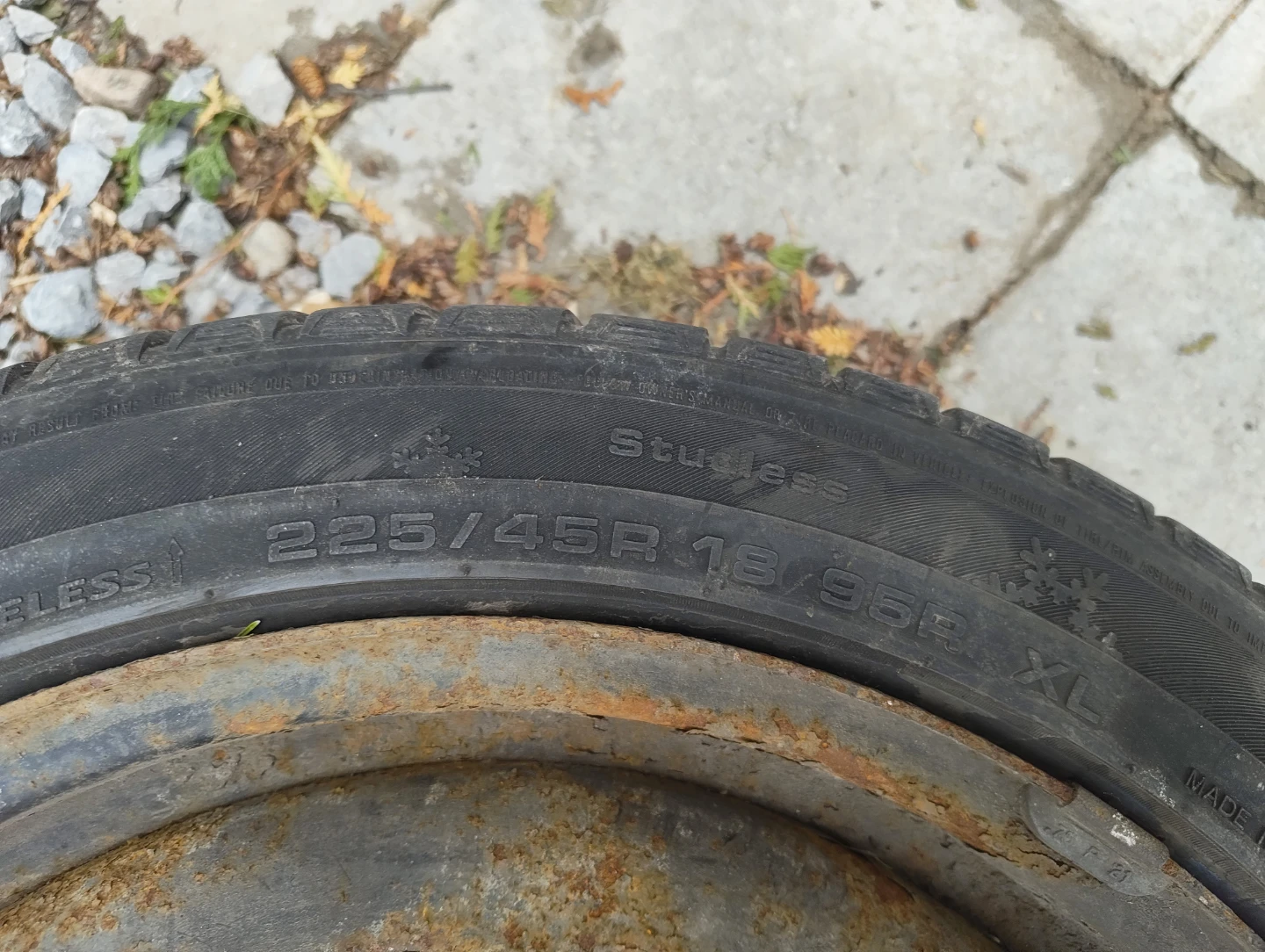 Kumho 225/45R18 Winter Tires with Rims - photo 5