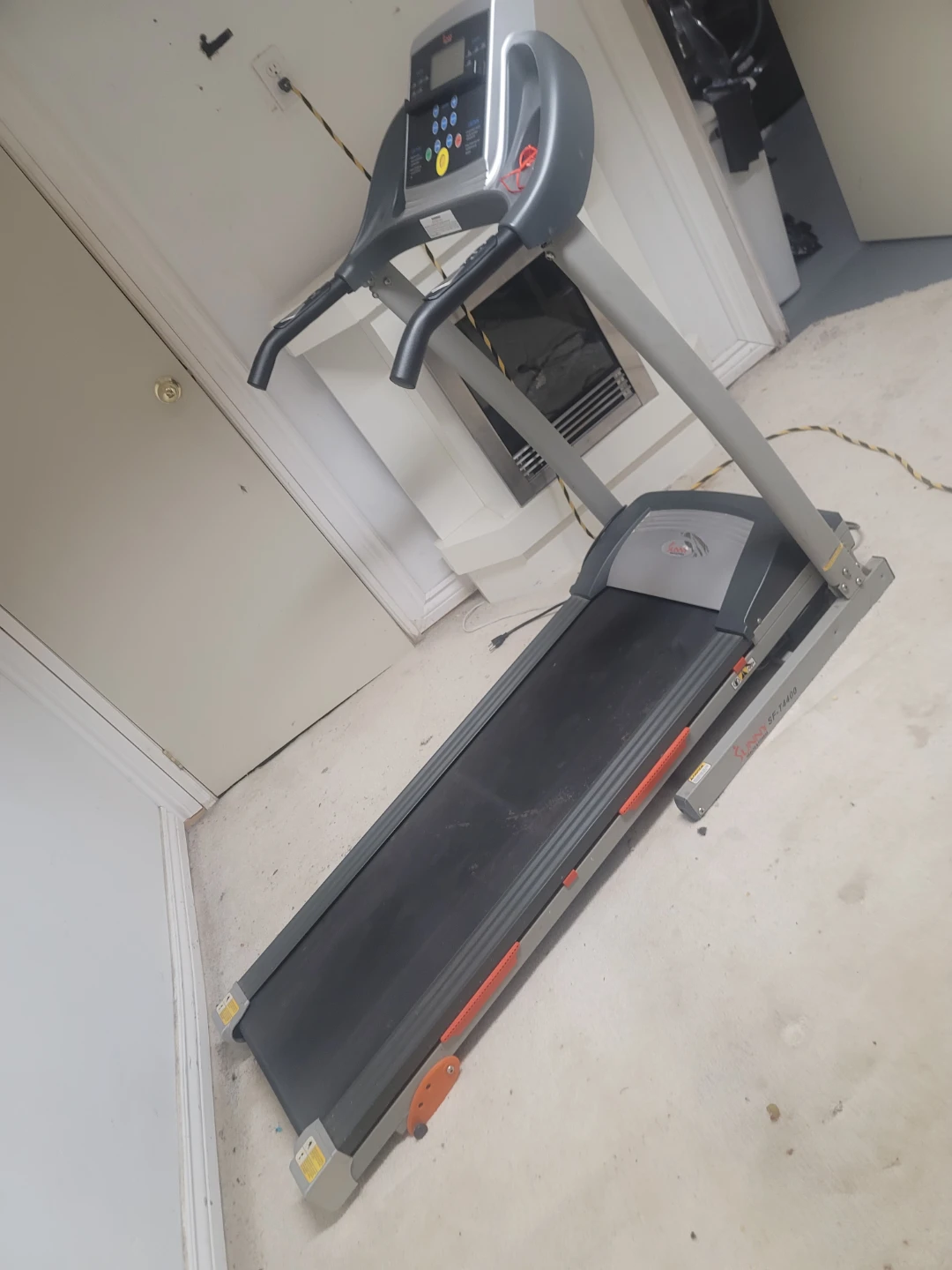 Sunny Health & Fitness Treadmill - photo 3