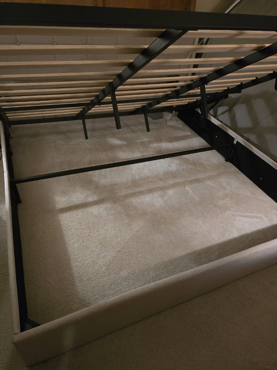 King Size Upholstered Storage Bed Frame - photo 5