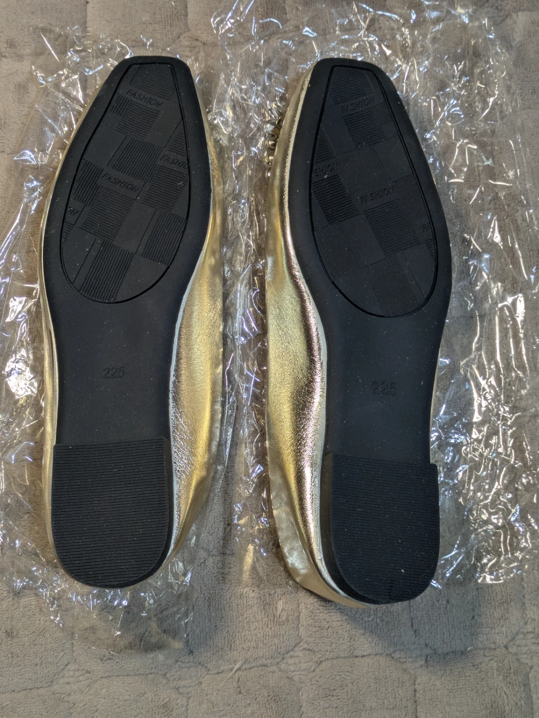 Gold Flat Shoes Size 225 - photo 2