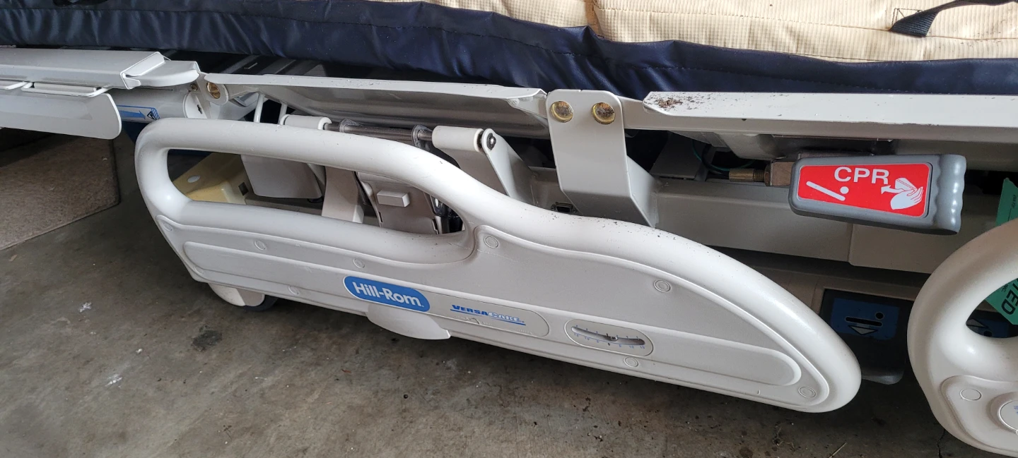 Hill-Rom Versa Care Hospital Bed - photo 3