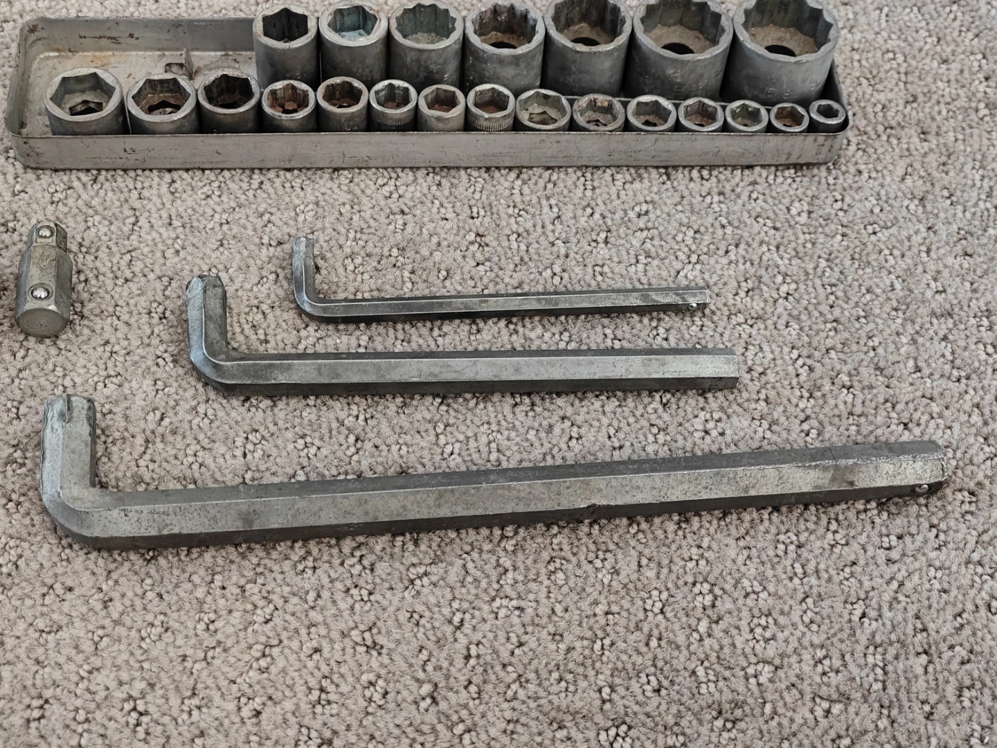 Vintage 29 Piece Hex Drive Socket w/ Hand Drive Wrench Set - photo 3