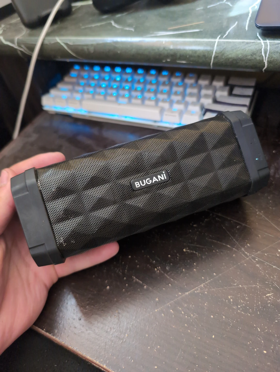 Bugani Bluetooth speaker