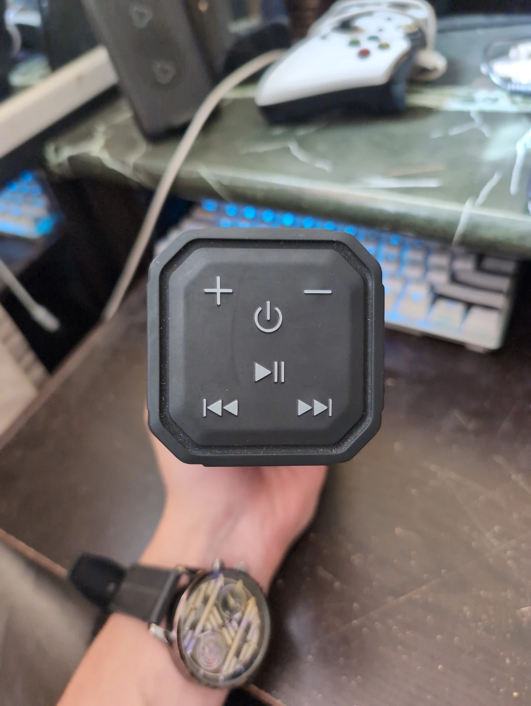 Bugani Bluetooth speaker - photo 2