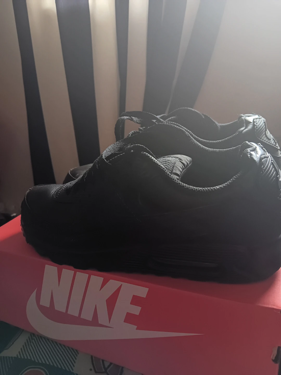 Nike Air Max 90 All Black Sneakers
