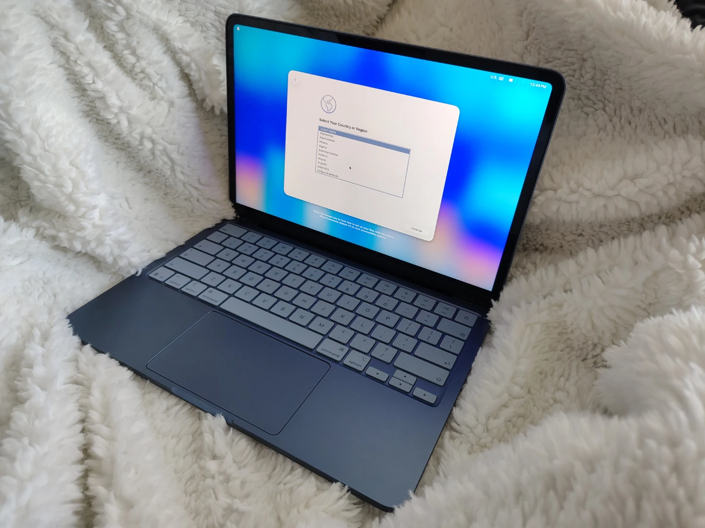 Gently-Used Mint Condition Blue Neo - photo 2