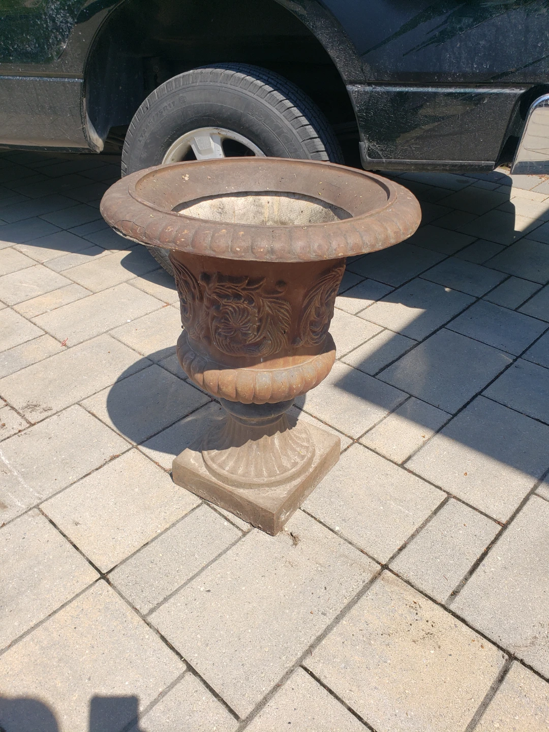 Ornate Planter Urn fibre glass
