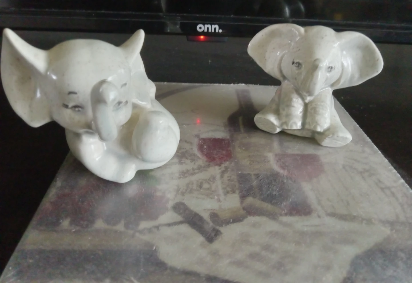 Pair of White  Ceramic Vintange Elephant  Lucky Figurines