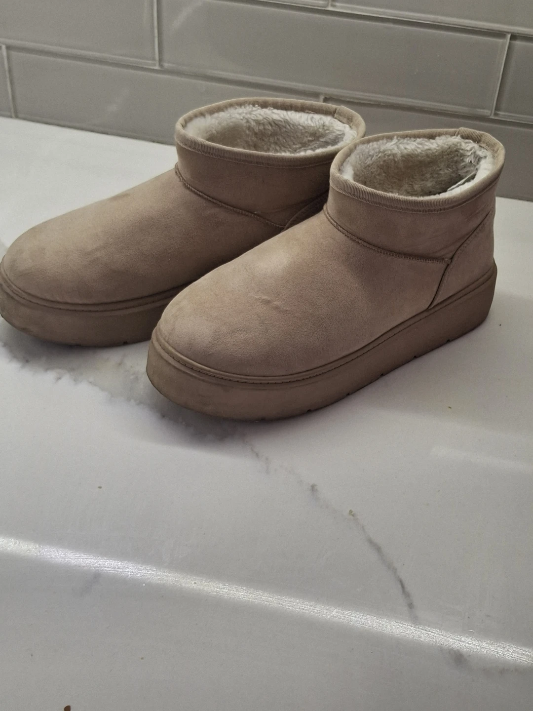 Beige faux suede ankle boots - photo 4