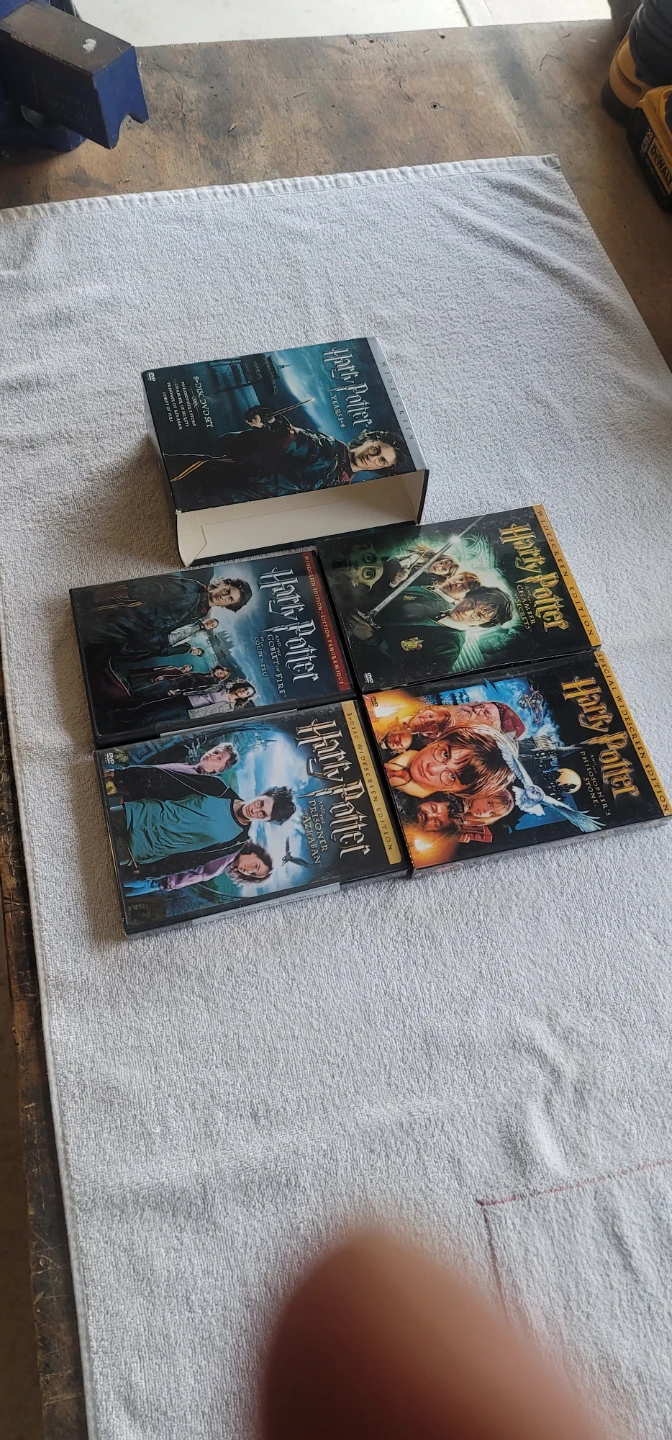 Harry Potter DVD Collection , 4 DVD set, wide screen. - photo 2